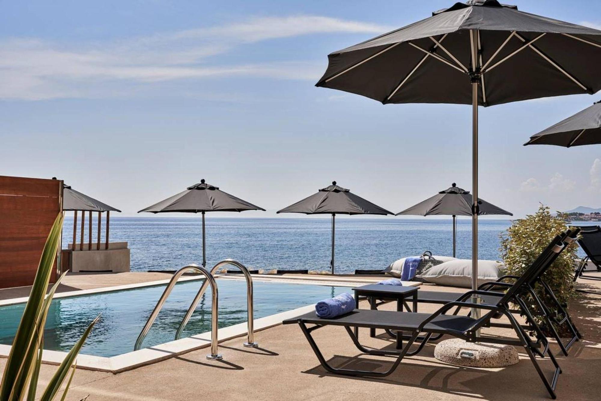 Beachfront Alassa Villas With Private Pools Kotronion  Kültér fotó
